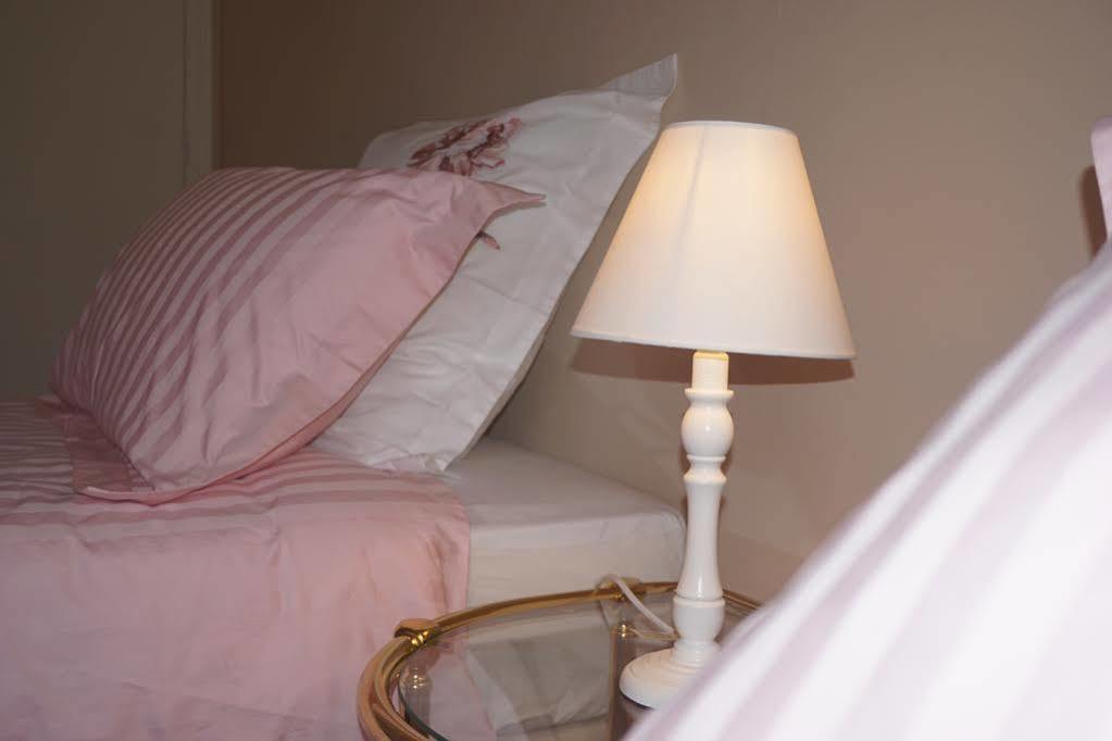 La Touraine Romantique Tours Exterior foto