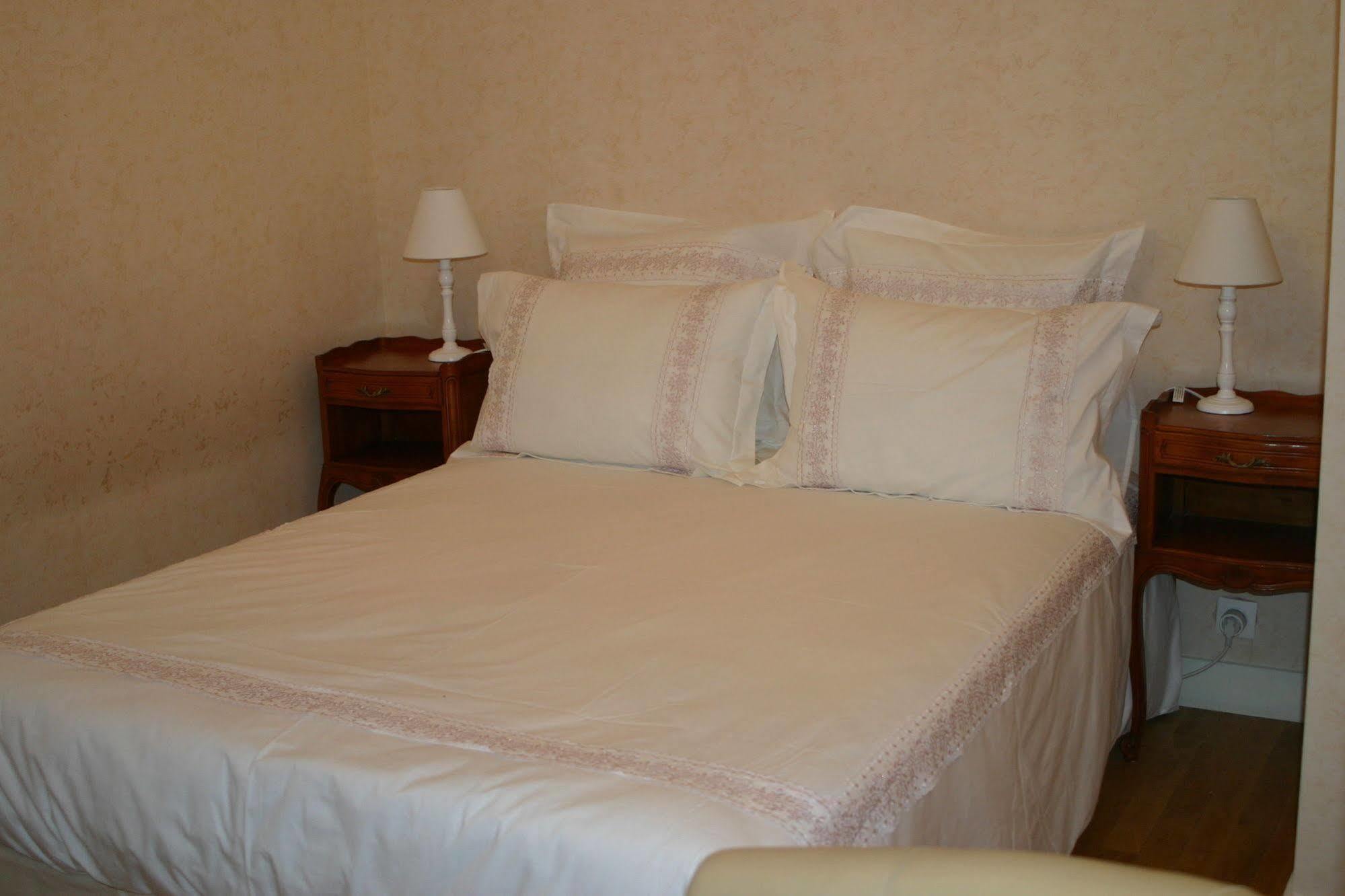La Touraine Romantique Tours Exterior foto