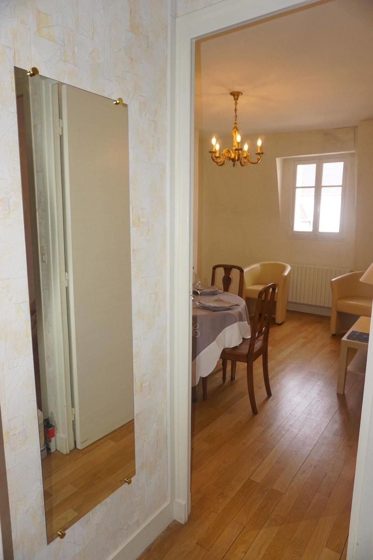 La Touraine Romantique Tours Exterior foto